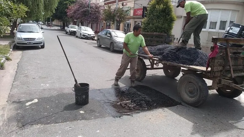 Se realiza bacheo - Diario Criterio Online