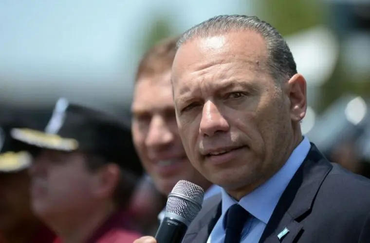 Berni bajó su lista y sigue en el gabinete de Kicillof