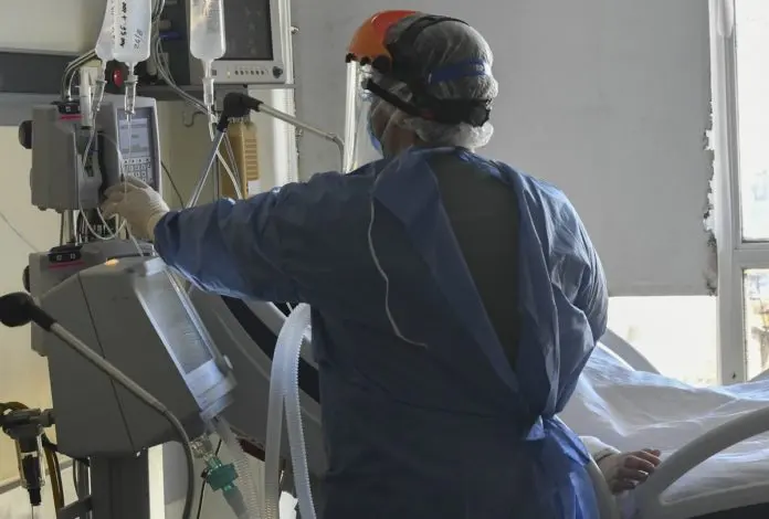 Argentina registró 137 muertes por COVID y otros 7.506 nuevos casos este domingo
