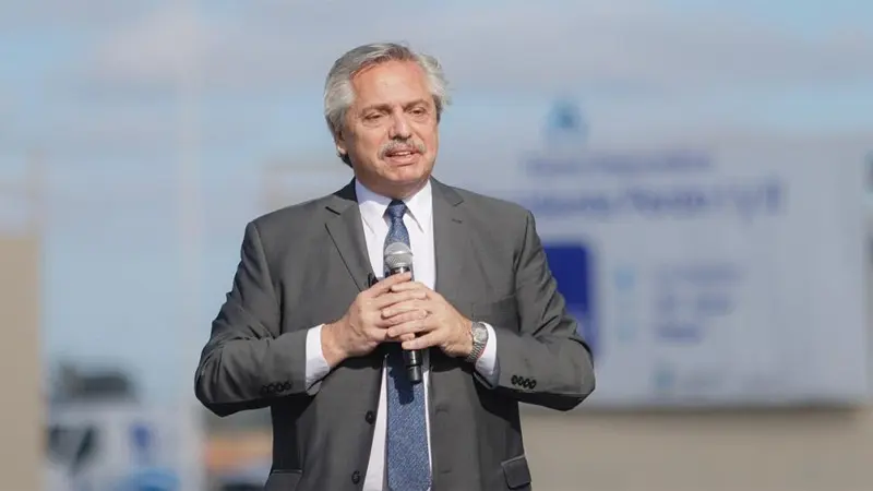 Fernández: “Todos los que son precandidatos deben dejar sus cargos”