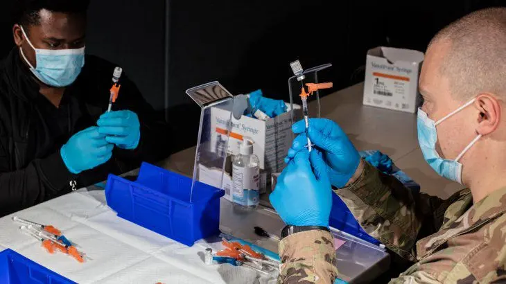 Coronavirus: informe revela que variante delta se transmite también entre los vacunados