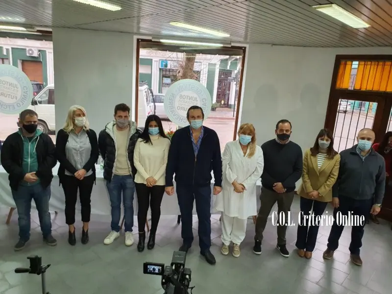 Etchevarren presentó la lista de candidatos a Concejales y Consejeros Escolares