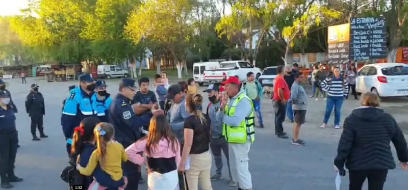 Dueños de parrillas, empleados y puesteros en contra de la construcción de un puente sobre Ruta 63 - Diario Criterio Online