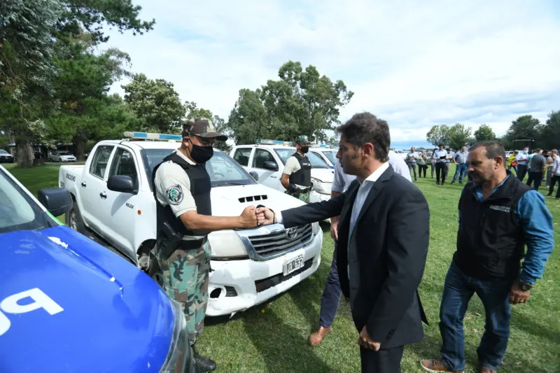 Kicillof puso en funcionamiento nuevos patrulleros para la Policía Rural de Ayacucho