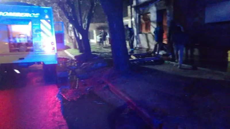 Incendio con pérdidas totales en una vivienda de Dolores