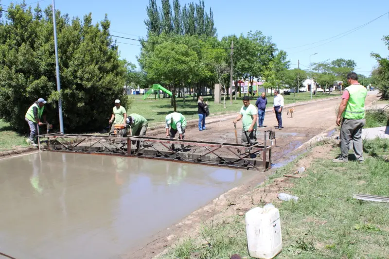 Continúan las obras de pavimentación - Diario Criterio Online