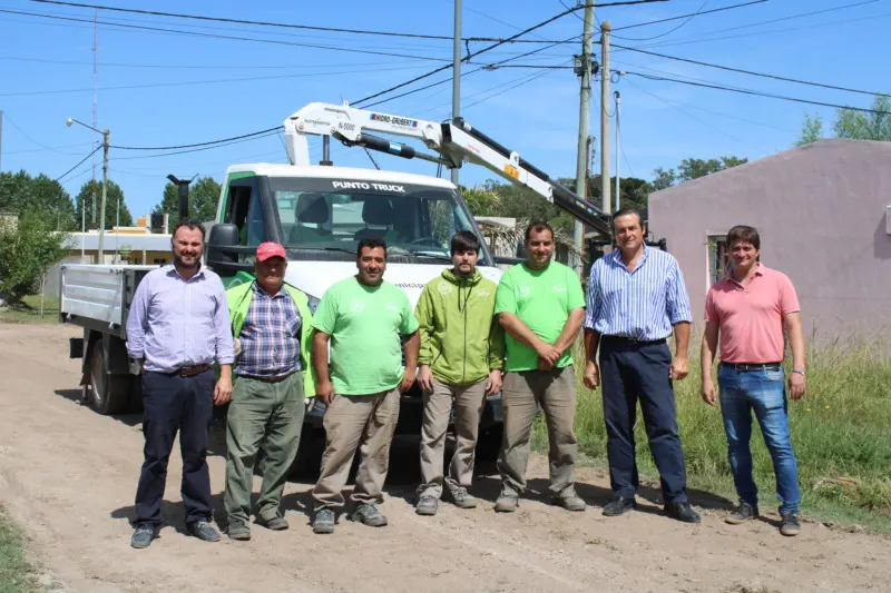 Avanza la colocación de luz LED en Dolores