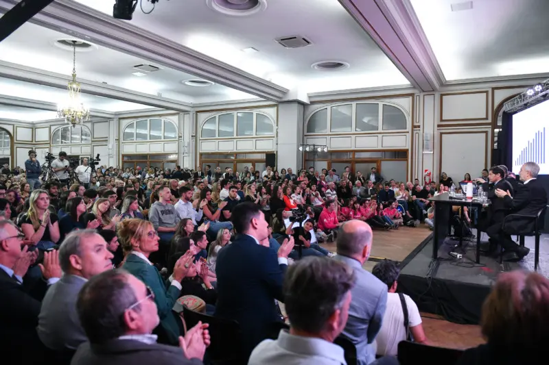 Kicillof cerró el seminario del Instituto de Capacitación Política