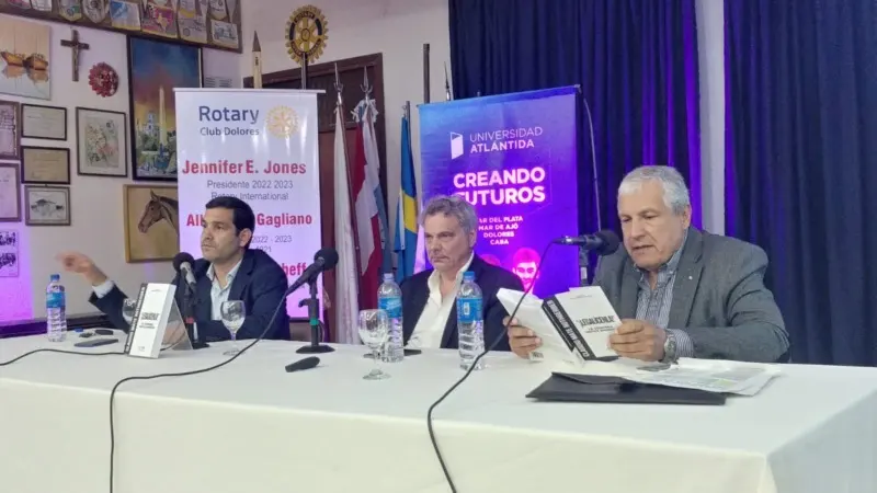 CHARLA ABIERTA SOBRE ADICCIONES