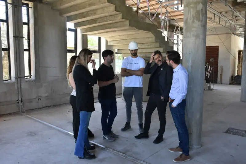 EL INTENDENTE FRANCISCO ECHARREN, EL MINISTRO AGUSTIN SIMONE Y CARLOS BIANCO RECORRIERON OBRAS EN CASTELLI
