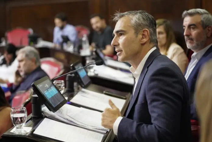 Avanza un proyecto para hacer más sencillo el proceso de adopción en Provincia