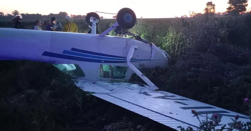 Cnel. Vidal: Susto al caer una avioneta. No hubo heridos
