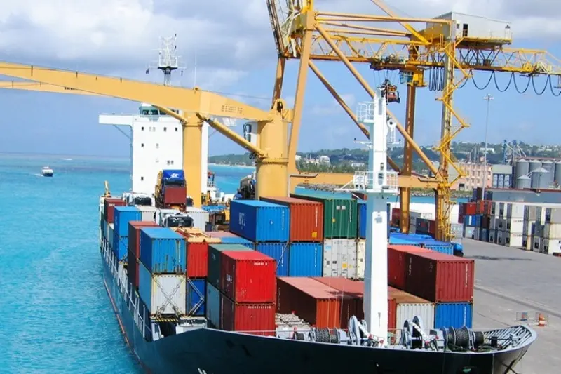 El intercambio comercial de octubre dejó un superávit de US$ 1.827 millones, informó el Indec