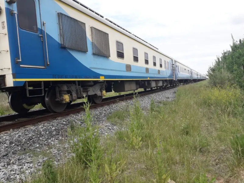 Gral Guido: Muere una persona tras arrojarse al paso de un tren