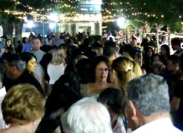 Dolores encendió su gran árbol navideño - Diario Criterio Online
