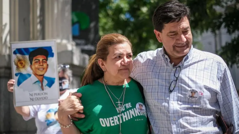Los padres de Fernando convocaron a una “oración” y a una “colecta solidaria”