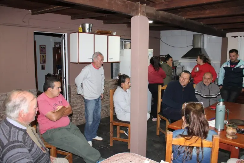 Etchevarren se reunió con vecinos - Diario Criterio Online