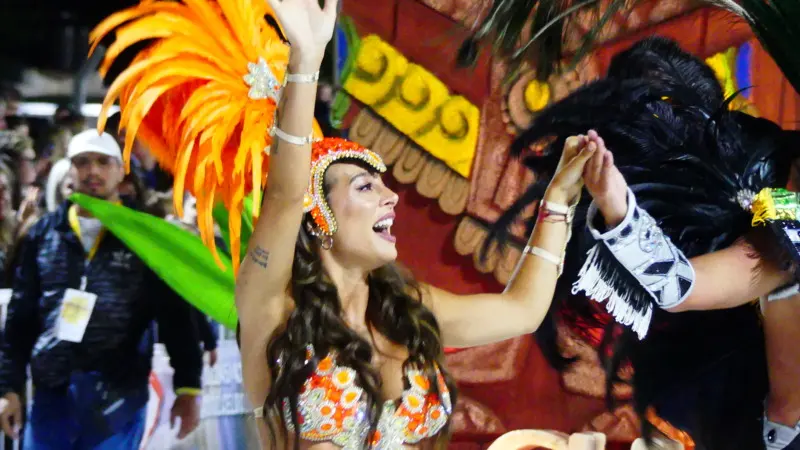 Sol Pérez maravilló a todos al desfilar en el Carnaval del Sol - Diario Criterio Online