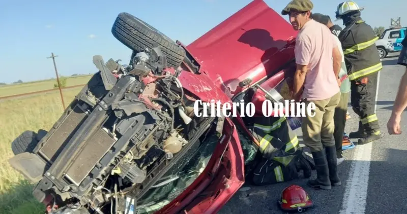 Despiste, vuelco y rescate a la altura de Sevigné de la Ruta 2: cuatro heridos