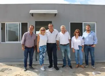 El Intendente entregó siete viviendas en el Barrio Favaloro - Diario Criterio Online