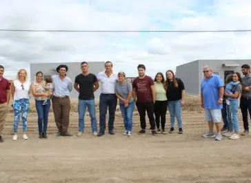 El Intendente entregó siete viviendas en el Barrio Favaloro - Diario Criterio Online