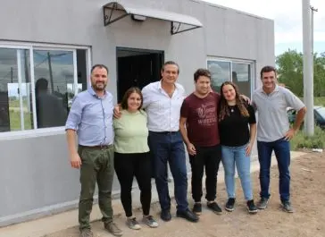 El Intendente entregó siete viviendas en el Barrio Favaloro - Diario Criterio Online
