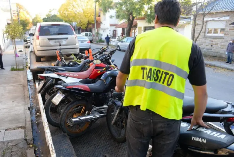 Quieren terminar en la Provincia con las “explosiones” de caños de escape libres - Diario Criterio Online