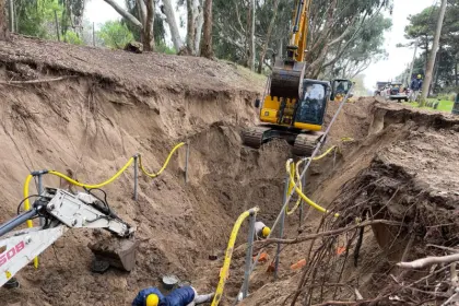 Continúa en Costa del Este la obra de ampliación de la red cloacal