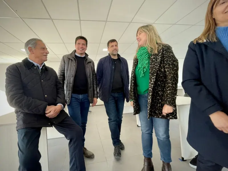 La ministra de Gobierno bonaerense visitó La Costa y junto al Intendente recorrieron varias obras - Diario Criterio Online