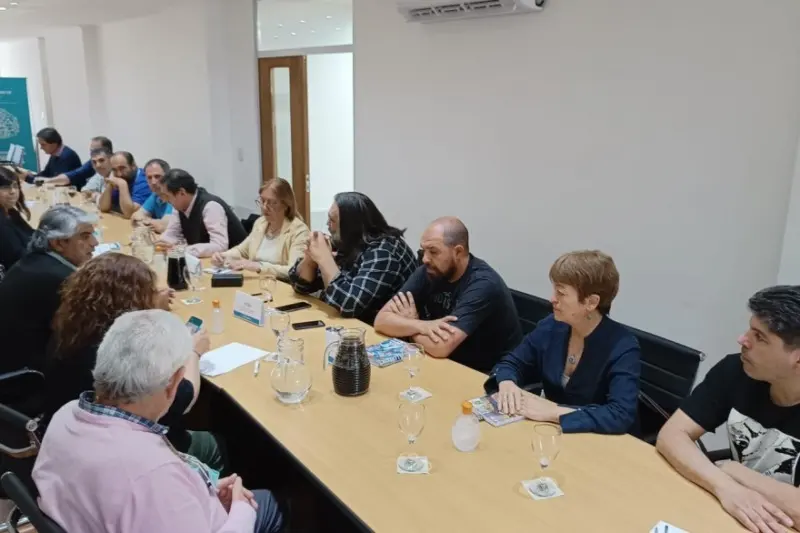 Docentes aceptaron la oferta de Provincia. Así quedan los sueldos - Diario Criterio Online