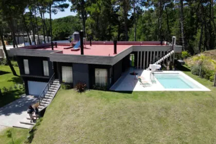 ARBA intimó en Pinamar a desarrolladores de 17 edificios y 215 casas de lujo que estaban declaradas como baldíos