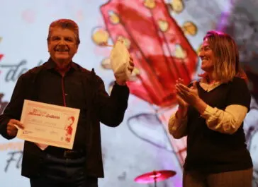 Con el show del dúo coplanacu se cerró la cuarta noche de la fiesta nacional de la guitarra - Diario Criterio Online
