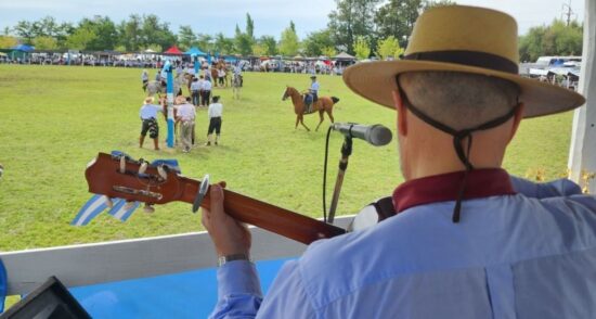 Histórica jineteada en el marco de la Fiesta Nacional de la Guitarra: la más grande los últimos tiempos