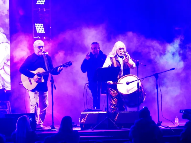 Con el show del dúo coplanacu se cerró la cuarta noche de la fiesta nacional de la guitarra - Diario Criterio Online