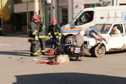 SEGURIDAD VIAL: MUNICIPIO, BOMBEROS Y POLICÍA REALIZARON UN SIMULACRO