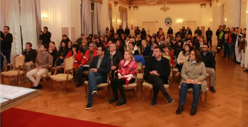 Emotivo reconocimiento al personal de salud de Dolores - Diario Criterio Online