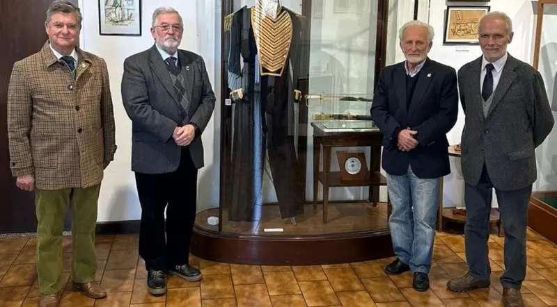 Visita del capitán alfredo barragán - Diario Criterio Online