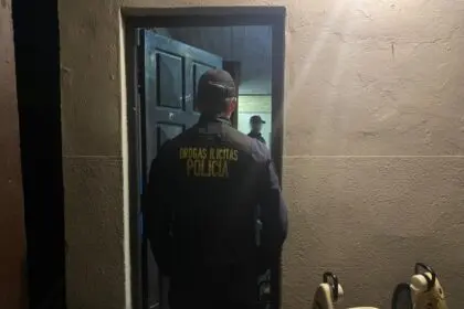 -DELEGACIÓN DOLORES- INVESTIGACIONES DEL TRAFICO DE DROGAS ILICITAS – ALLANAMIENTOS POR VENTA DE DROGA EN SANTA TERESITA