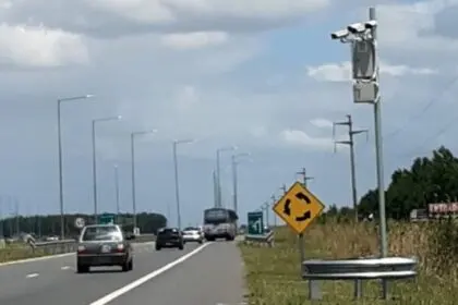 RUTA 11: VOLVIERON A INSTALAR LOS RADARES CERCA DE COSTA DEL ESTE Y SAN BERNARDO