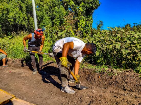 OBRAS: AVANZA LA CONSTRUCCIÓN DE CORDÓN CUNETA