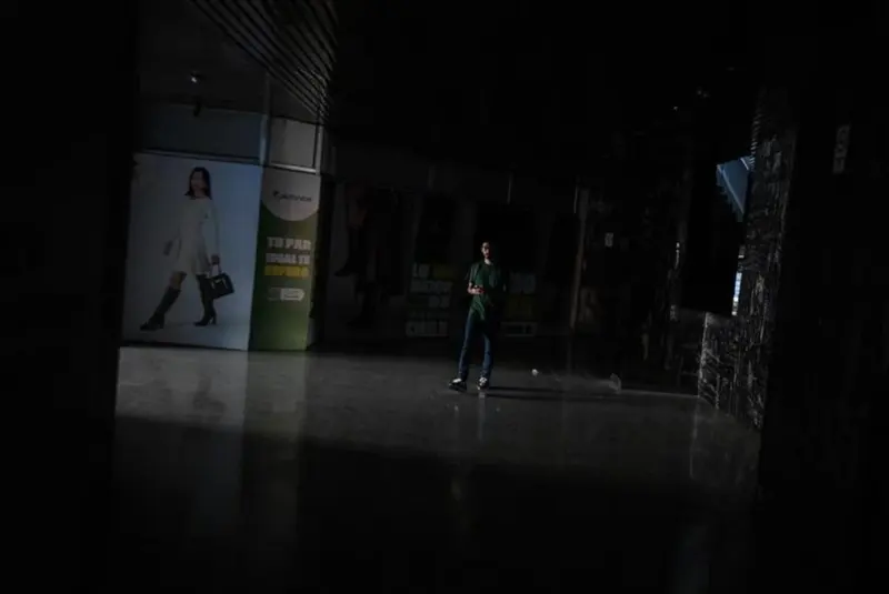 Chile: el apagón que dejó al 98% de la población sin luz causó tres muertes por electrodependencia - Diario Criterio Online