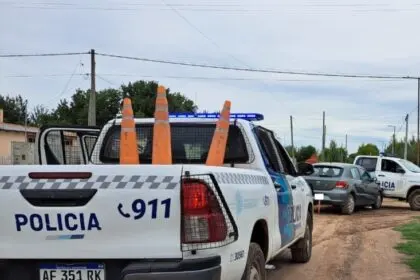 Dolores: Choque entre patrullero y auto deja solo daños materiales