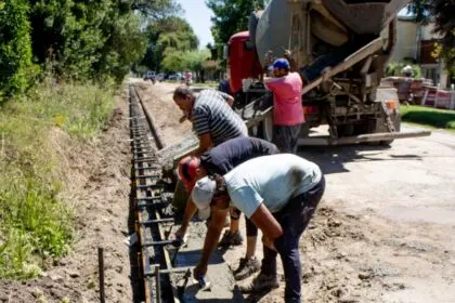 CORDÓN CUNETA EN BARRIO SAN CAYETANO: UNA OBRA ESPERADA POR MÁS DE 30 AÑOS