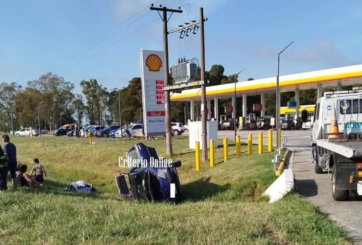 Dolores: despiste seguido de vuelco en la Autovía 2 - Diario Criterio Online