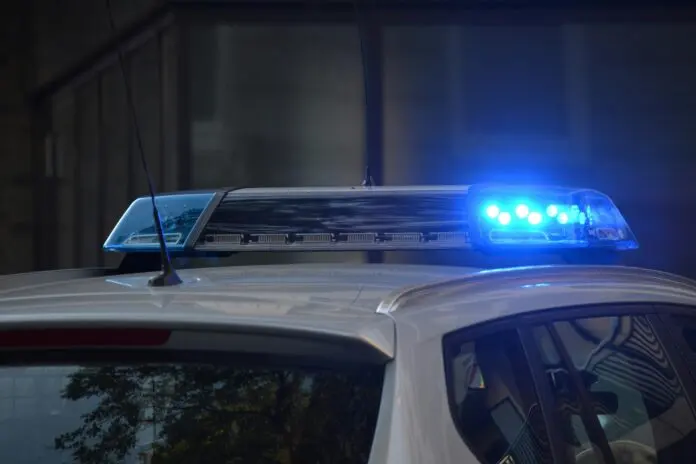 Echan a 18 policías que dejaron sus funciones para realizar un reclamo salarial - Diario Criterio Online