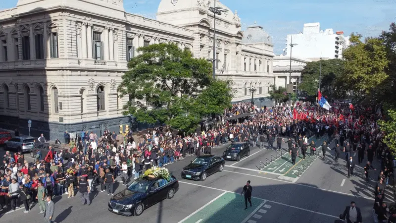 El emotivo cortejo fúnebre de Pepe Mujica conmovió a Montevideo - Diario Criterio Online
