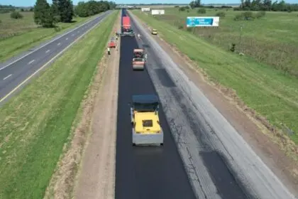 De La Plata a Dolores: comenzó la etapa final de las obras de repavimentación en Ruta 2