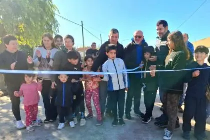 AVANZAN LAS OBRAS EN DOLORES: JUAN PABLO GARCÍA INAUGURÓ MÁS CUADRAS DE PAVIMENTO