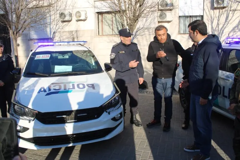 Seguridad: el intendente gestionó 4 nuevos patrulleros - Diario Criterio Online