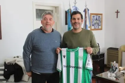 EL INTENDENTE FIRMÓ UN CONVENIO CON EL CLUB BANFIELD: UN INCENTIVO AL TURISMO Y A LA ECONOMÍA LOCAL